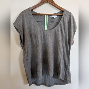 American Eagle Green Short Sleeve Shirt With Green Accent Behind Zipper Size M